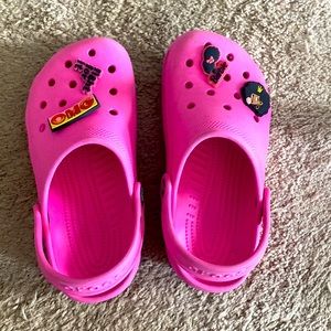 Little girls crocs
